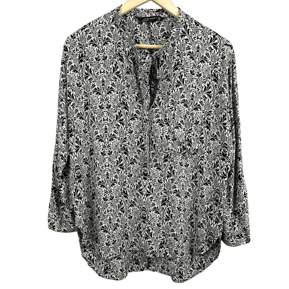 Zara Black and White Floral Tie Neck Blouse Size Medium